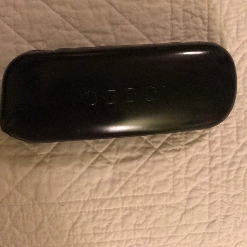 Gucci sunglass